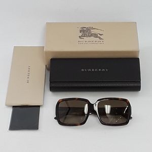NIB 100% Authentic Burberry B4076 Sunglasses